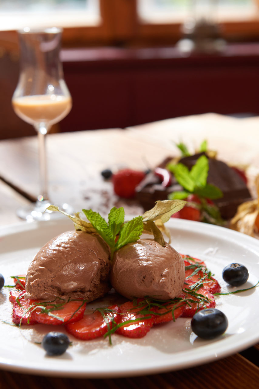 Dessert,Erdbeeren,Mousse au Chocolat